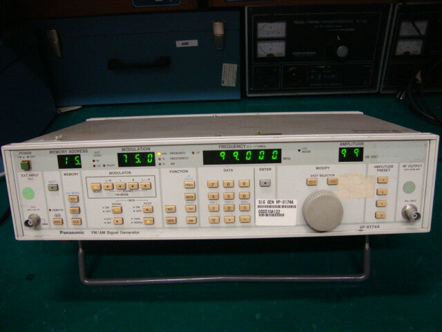 Panasonic VP-8174A FM/AM Signal Generator – XG eqpt