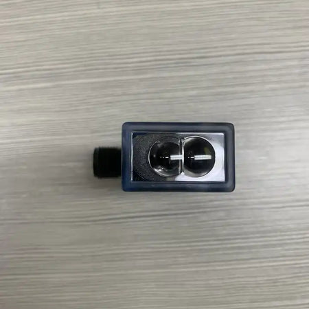 New and Original Wenglor WMO3PCT2 Print Mark Reader sensor 12-18MM RANGE - XG eqpt