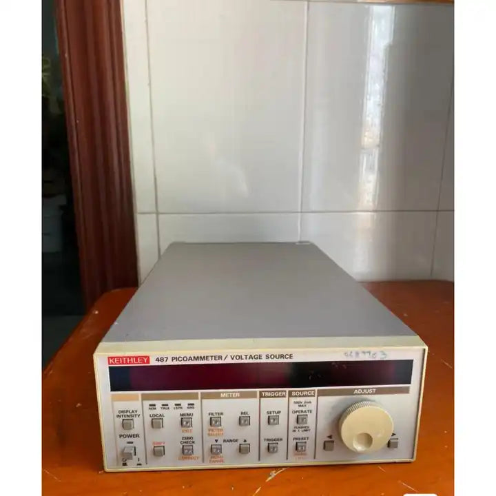 Keithley 487 Picoammeter Voltage Source used