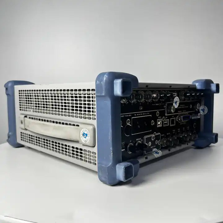 Rohde & Schwarz SMBV100A Vector Signal Generator, 9KHz-6GHz, Option B106 - XG eqpt