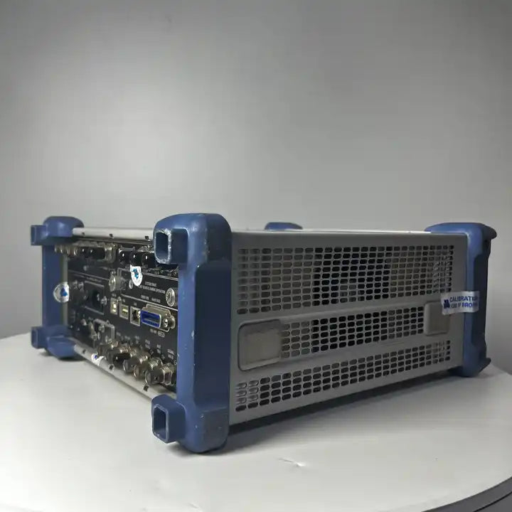 Rohde & Schwarz SMBV100A Vector Signal Generator, 9KHz-6GHz, Option B106 - XG eqpt