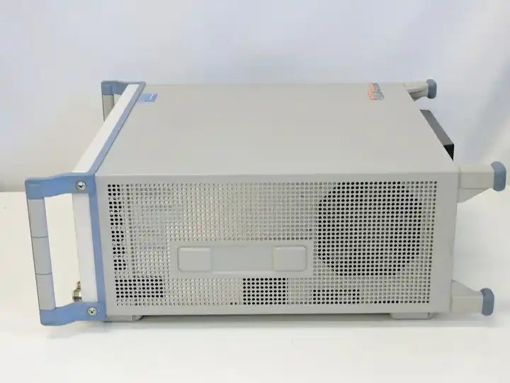 ROHDE&SCHWARZ CMU200 Radio Communication Tester - XG eqpt
