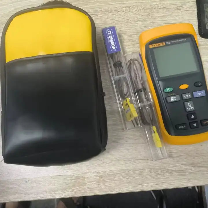 Fluke 52 II Dual Input Digital Thermometer with Two 80PK-1 fluke52-26