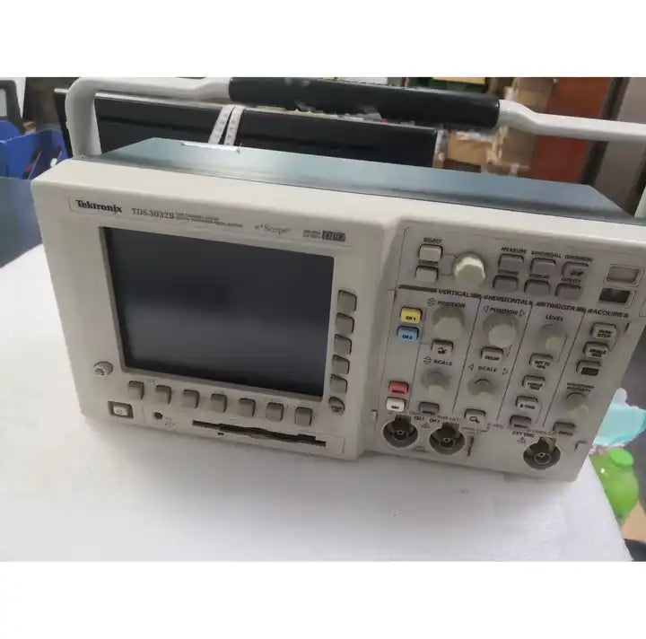 Tektronix TDS 3032B Digital Phosphor Oscilloscope 300MHz 2.5GS/S 2CH - XG eqpt