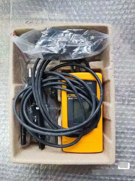 Fluke 9040 Digital Phase Rotation Indicator Tester Meters6 - XG eqpt