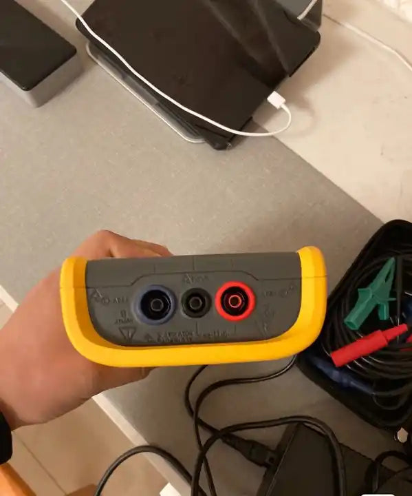 Fluke 123B Industrial ScopeMeter Dual-Input 20MHz HandHeld Oscilloscope6 - XG eqpt