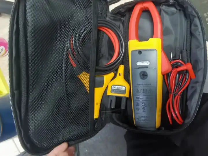 FLUKE 376 True RMS AC/DC Clamp Meter with Iflex Cable, Leads and case - XG eqpt