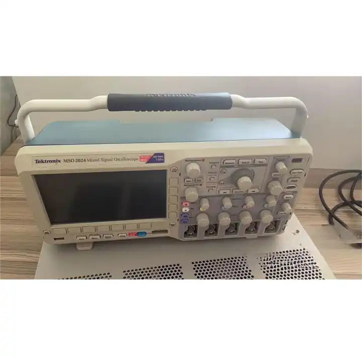 Tektronix MSO2024 Mixed Signal Oscilloscope  200 MHz Scope 1GS/s - XG eqpt