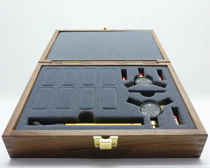 Keysight Used 85033E mechanical calibration kit, DC to 9 GHz, 3.5 mm(Agilent)