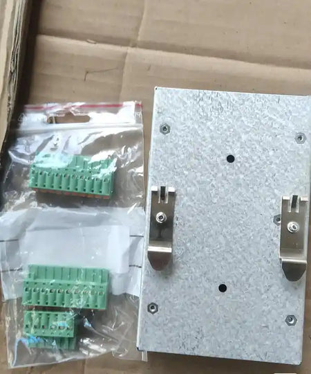 A B B ROBOTICS DSQC651 3HAC025784-001/00 A B B IRC5 Control Cabinet I/O Mod new - XG eqpt