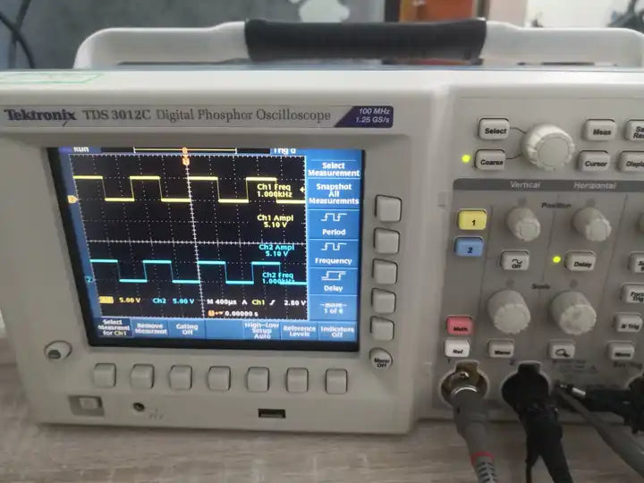 Tektronix TDS3012C 100MHz 1.25 GS/s Digital Phosphor Oscilloscope uesd - XG eqpt