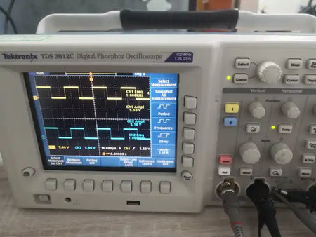 Tektronix TDS3012C 100MHz 1.25 GS/s Digital Phosphor Oscilloscope uesd - XG eqpt