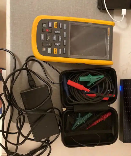 Fluke 123B Industrial ScopeMeter Dual-Input 20MHz HandHeld Oscilloscope6 - XG eqpt