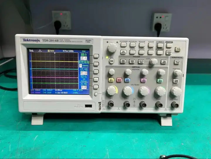 Used 1PCS Tektronix TDS 2014B 100MHz 4 Channel 1GS/s Color Oscilloscope Digital