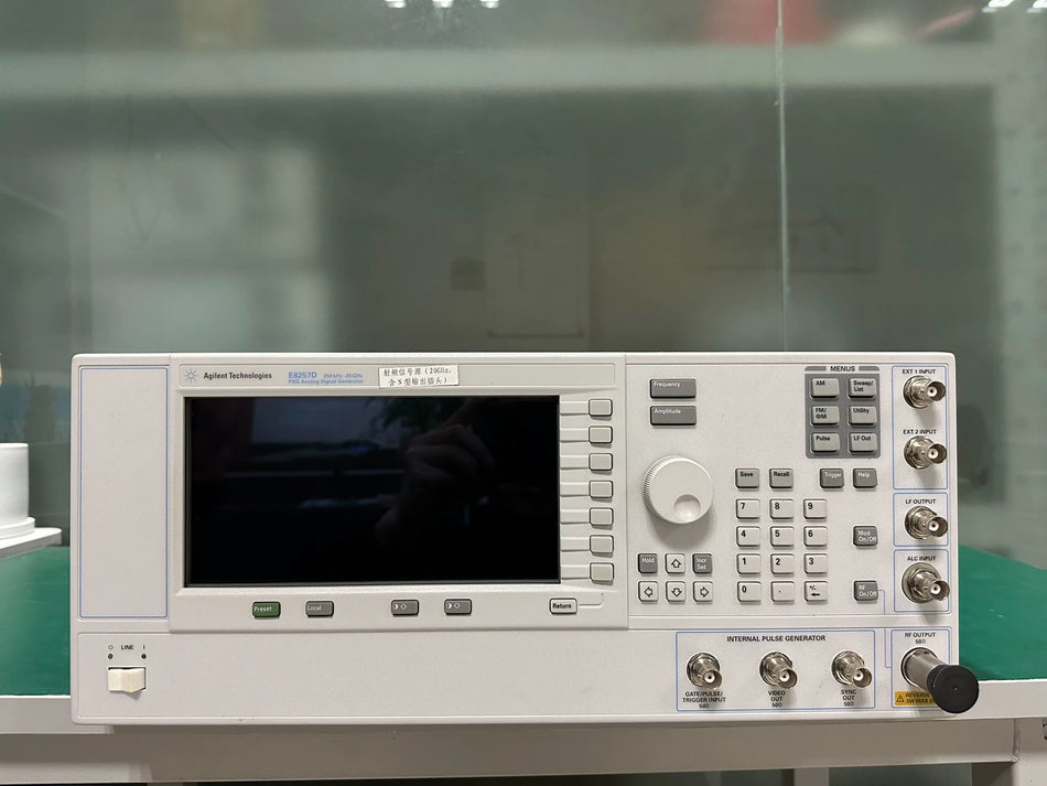 KEYSIGHT Agilent E8257D PSG 250KHz to 20GHz Microwave Signal Generator