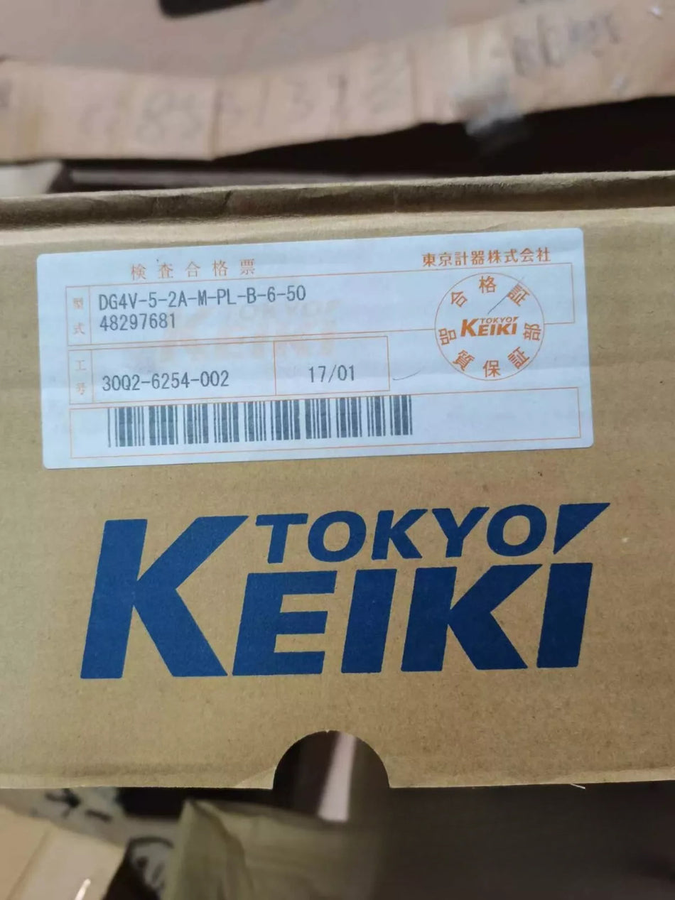 NEW TOKYO DG4V-5-2A-M-PL-B-6-50 Solenoid Valve