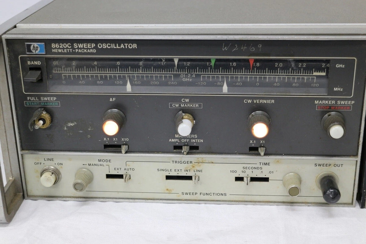 HP 8620C 86260B 10-15.5GHz >+10dBm Sweep Generator