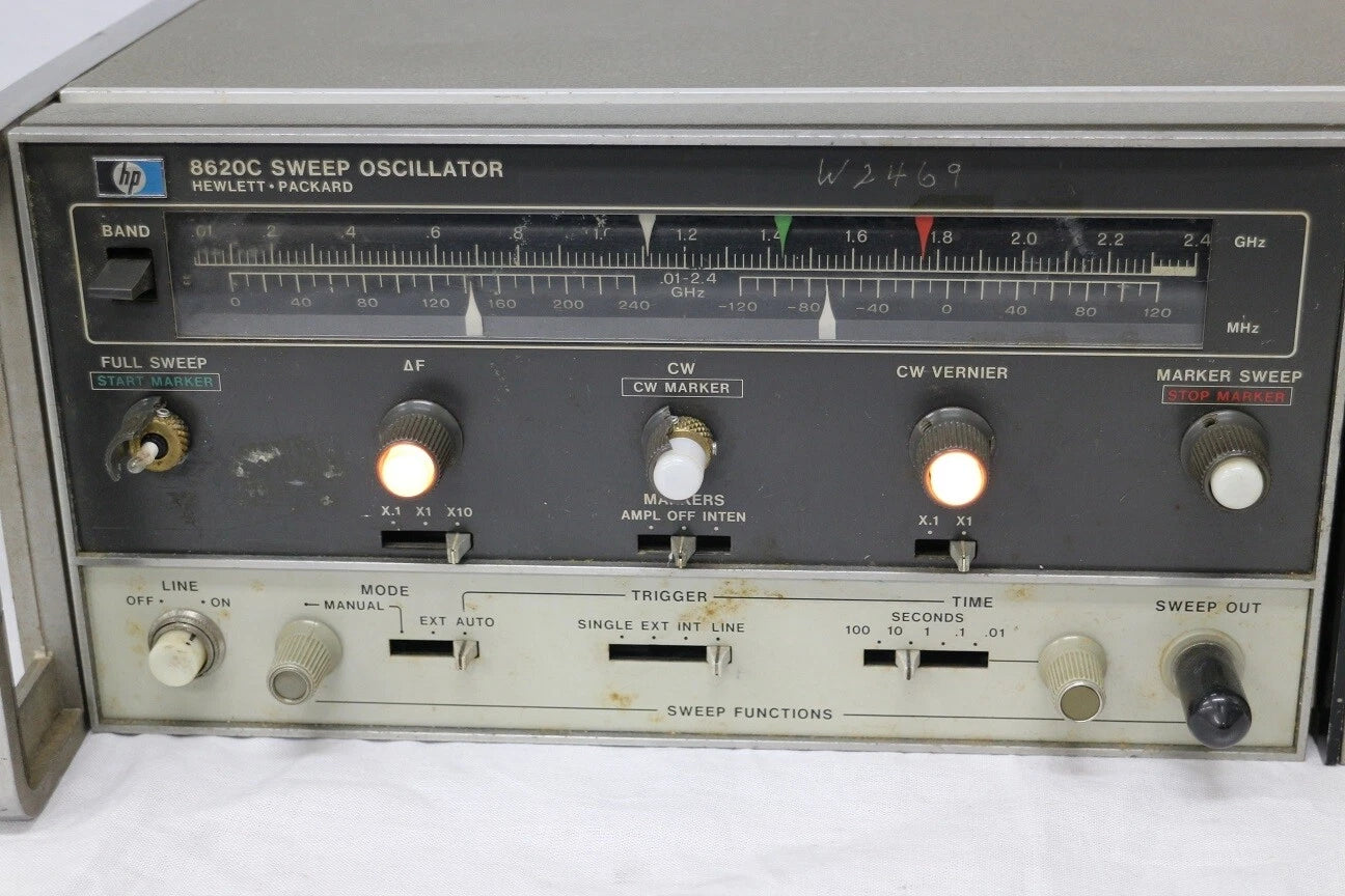 HP 8620C 86260B 10-15.5GHz >+10dBm Sweep Generator