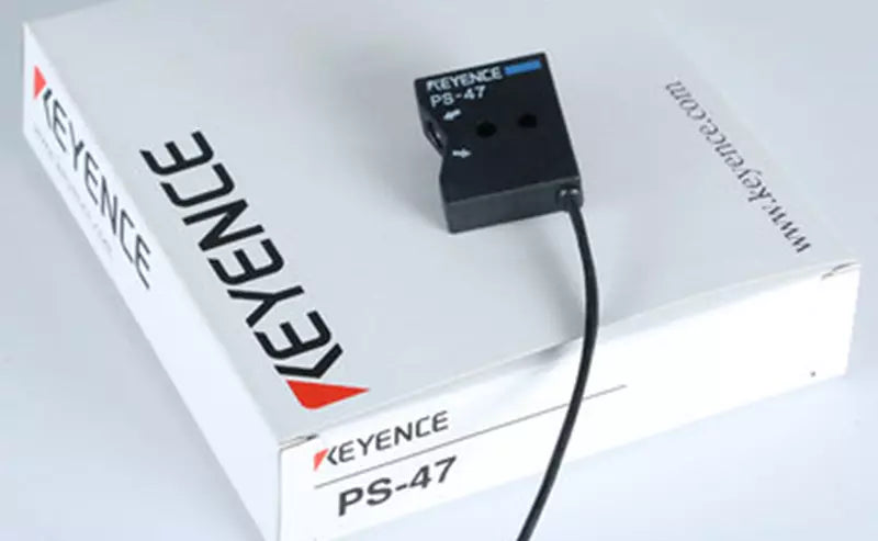 KEYENCE PS-47 Photoelectric Sensor in Box