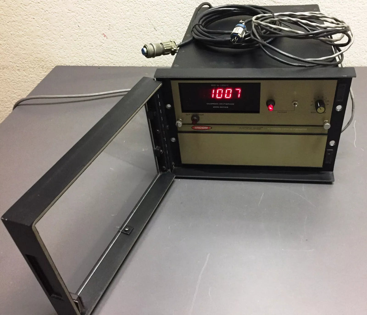 Ircon Modline 2-13C20-4-1-0-32-0-000, 2000 Series Automatic Optical Pyrometer