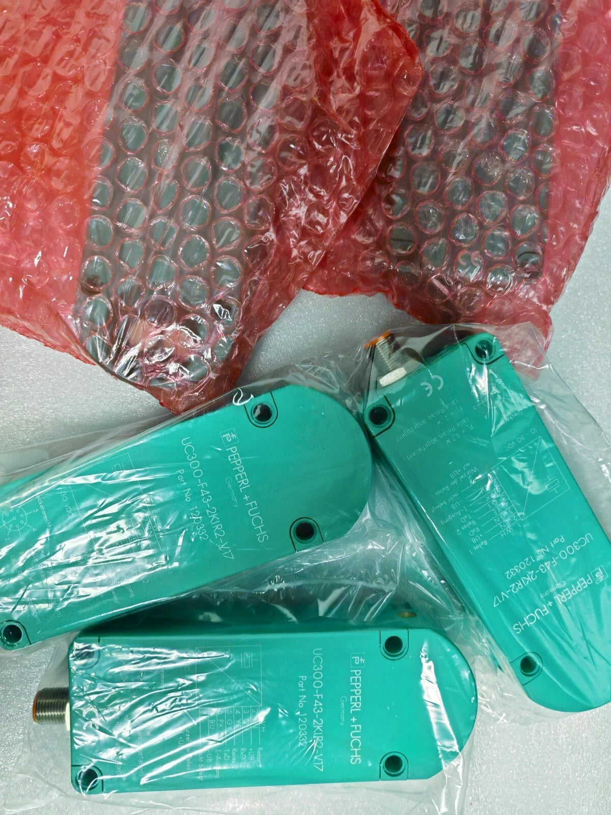 P+F Ultrasonic Sensor UC300-F43-2KIR2-V17 120332