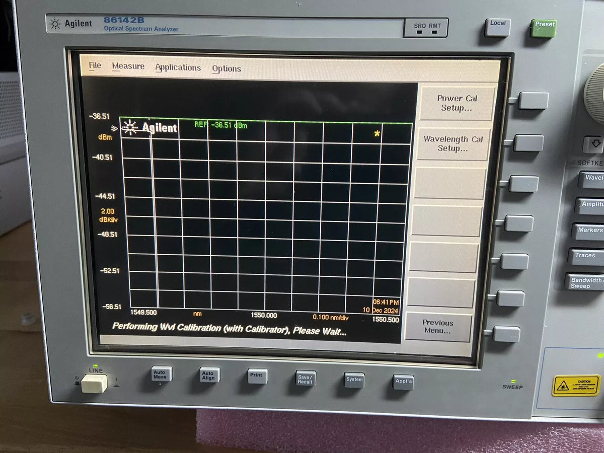 Agilent 86142B Optical Spectrum Analyzer with OPT 4 and 6 Sources