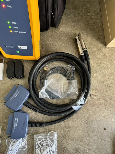 Fluke Networks DSX-5000 Versiv Cat6 LAN Cable Certifier Tester (CAL 2023-2024)