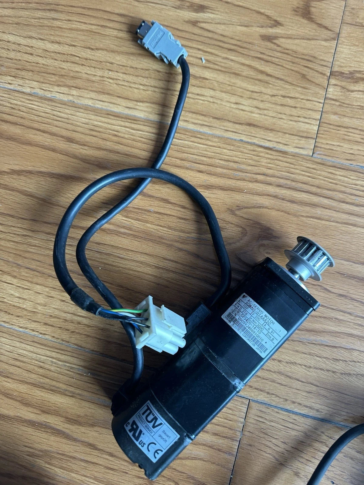 SGMAH-01AAA2C Servo Motor: High-precision Industrial Automation Component