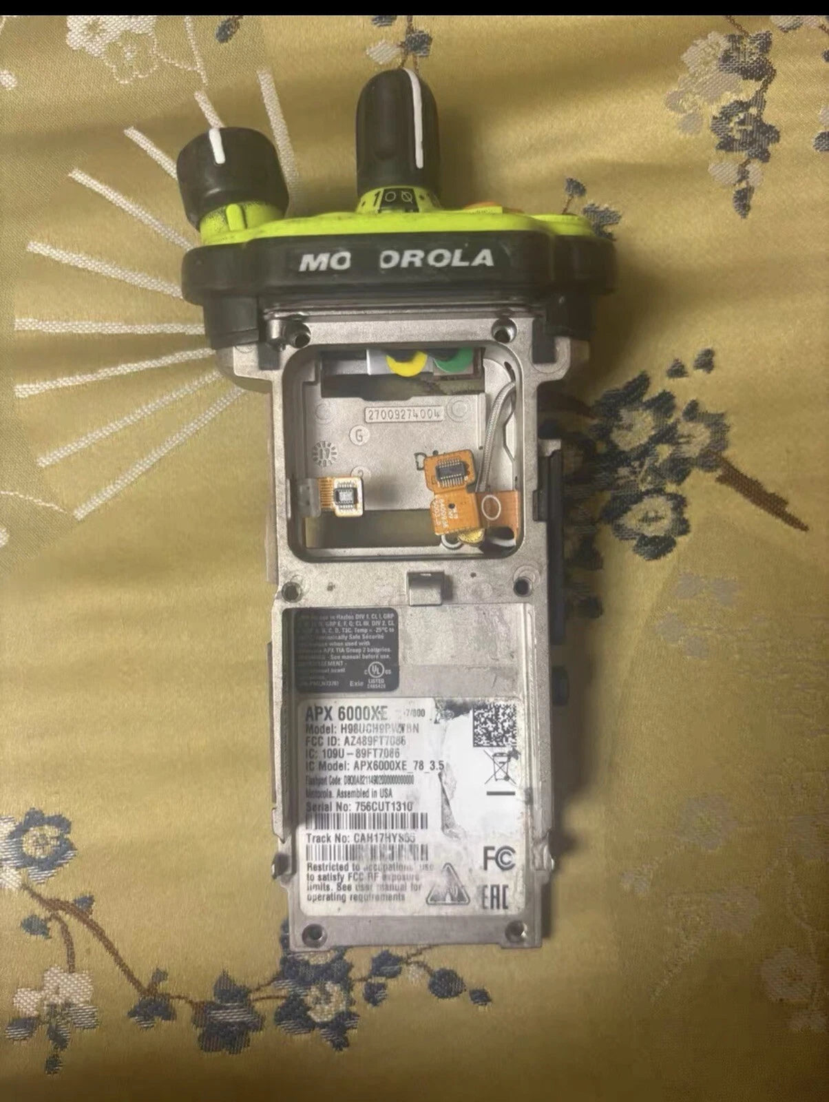 MOTOROLA APX6000 Two-Way Radio