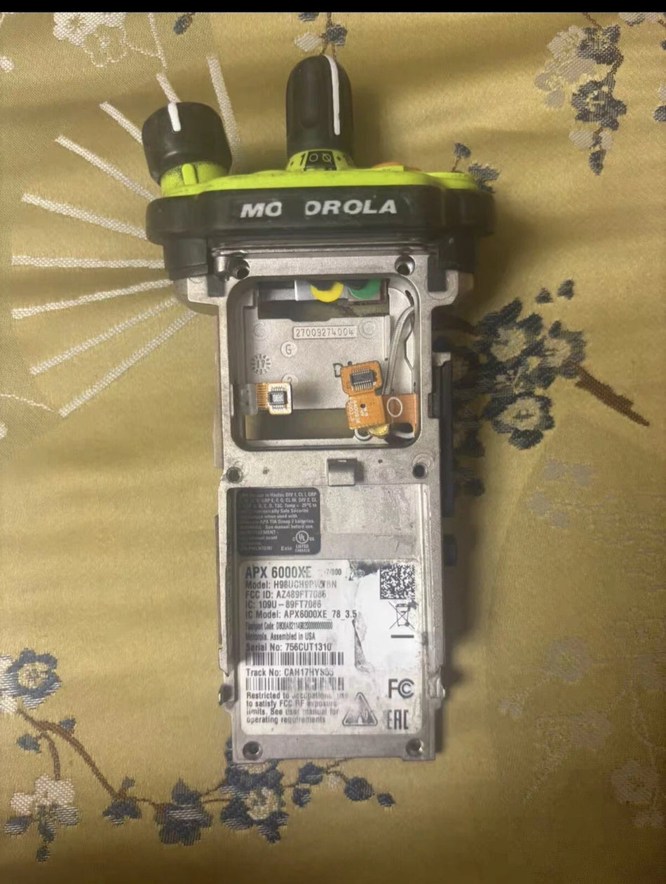 MOTOROLA APX6000 Two-Way Radio