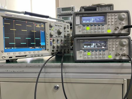 Agilent Keysight 33220A Function / Arbitrary Waveform Generator , Option 001