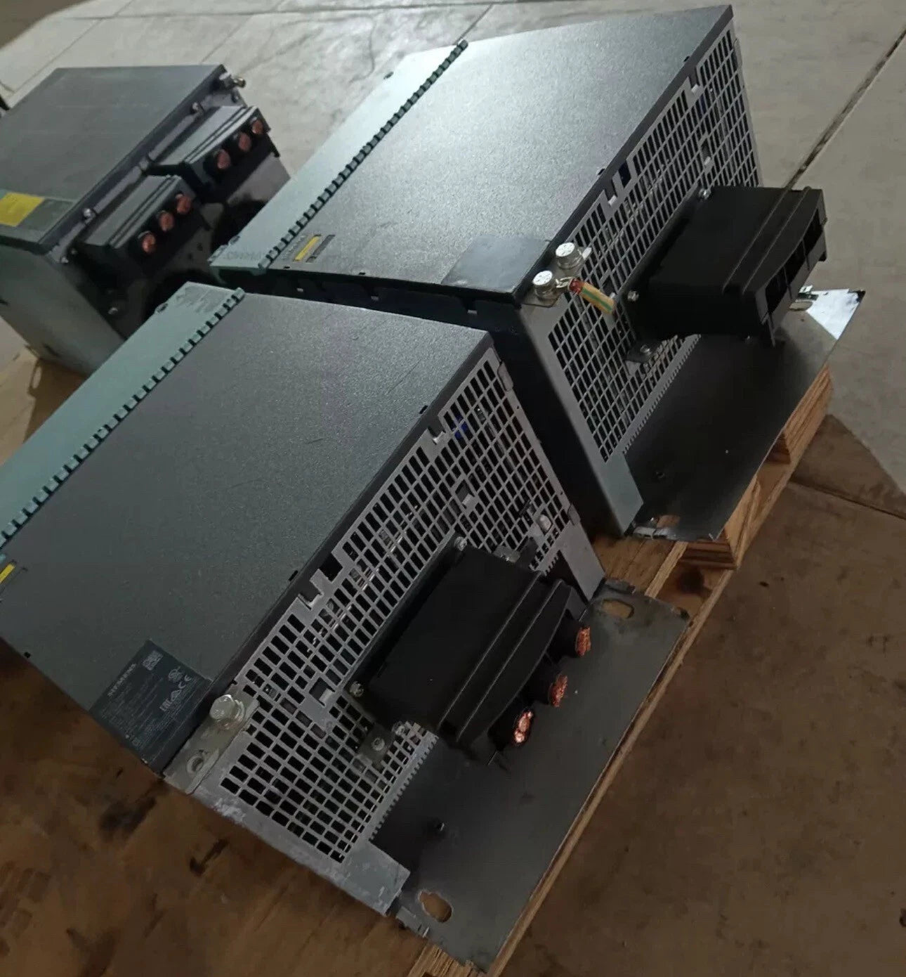 Siemens 6SL3130-7TE31-2AA3: Power Module for Efficient Drive Performance