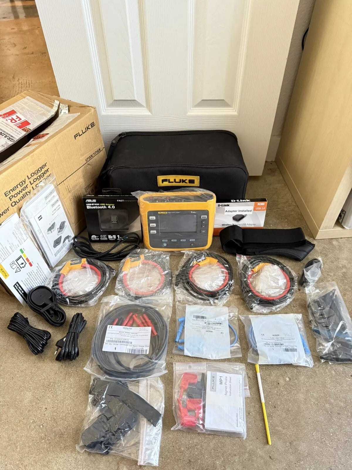 Fluke 1738 Power Logger Kit 3 Phase with Accessories Calibrated 2024
