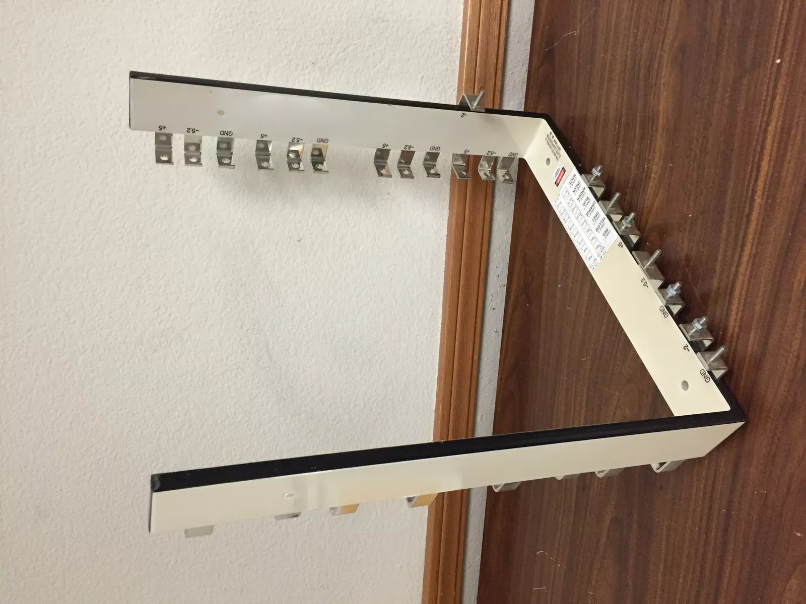 Eldre Corp P/N 465-211-00 Bus Bar for Electrical Wiring Connections