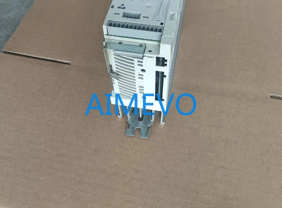 Lenze E82EV551_4C 0.55KW 8200 Used Product