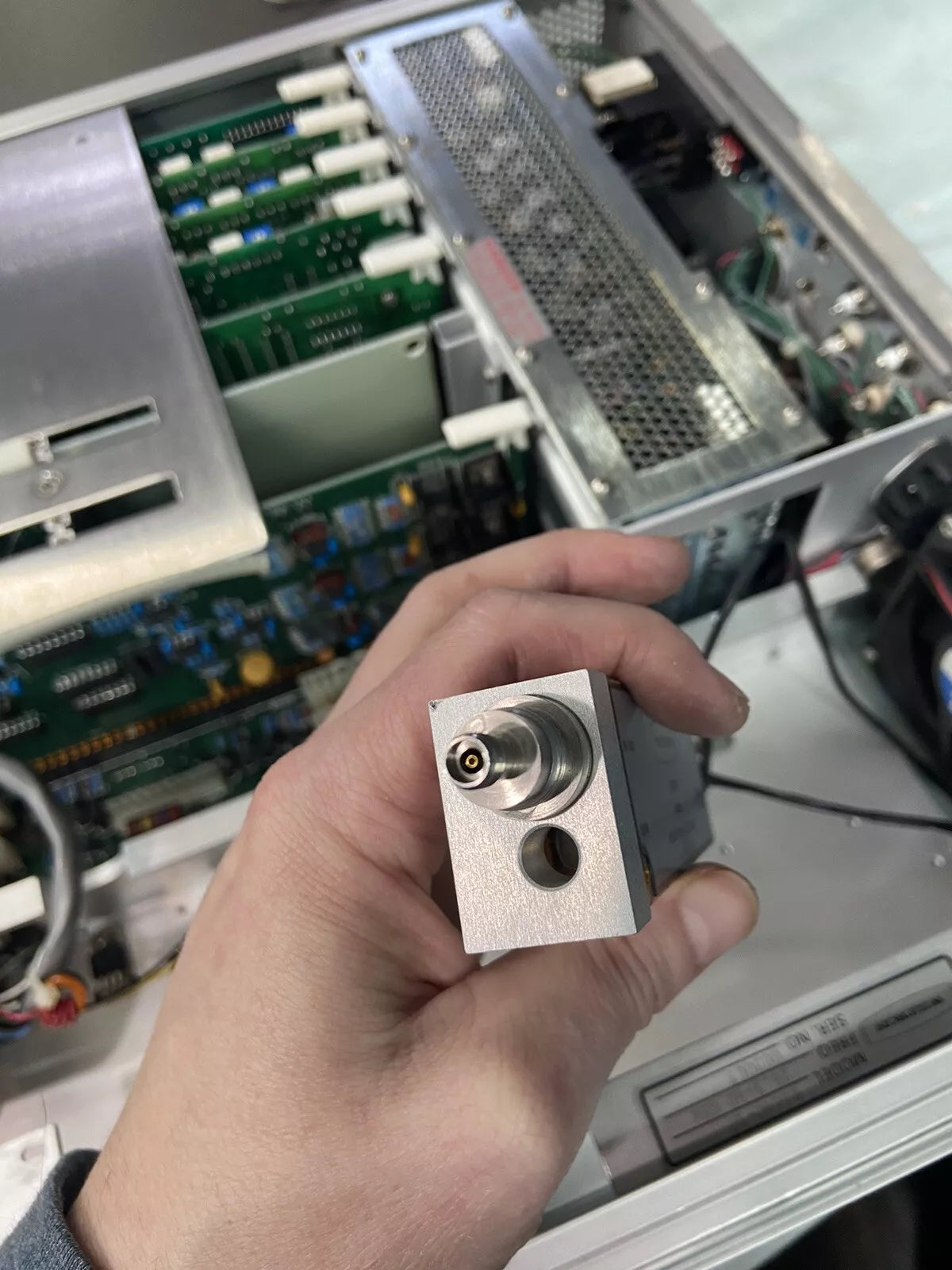 Wiltron Anritsu 6640B-10 26.5GHz to 40GHz Sweep Signal Generator Part