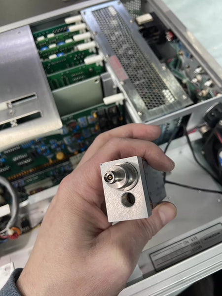 Wiltron Anritsu 6640B-10 26.5GHz to 40GHz Sweep Signal Generator Part