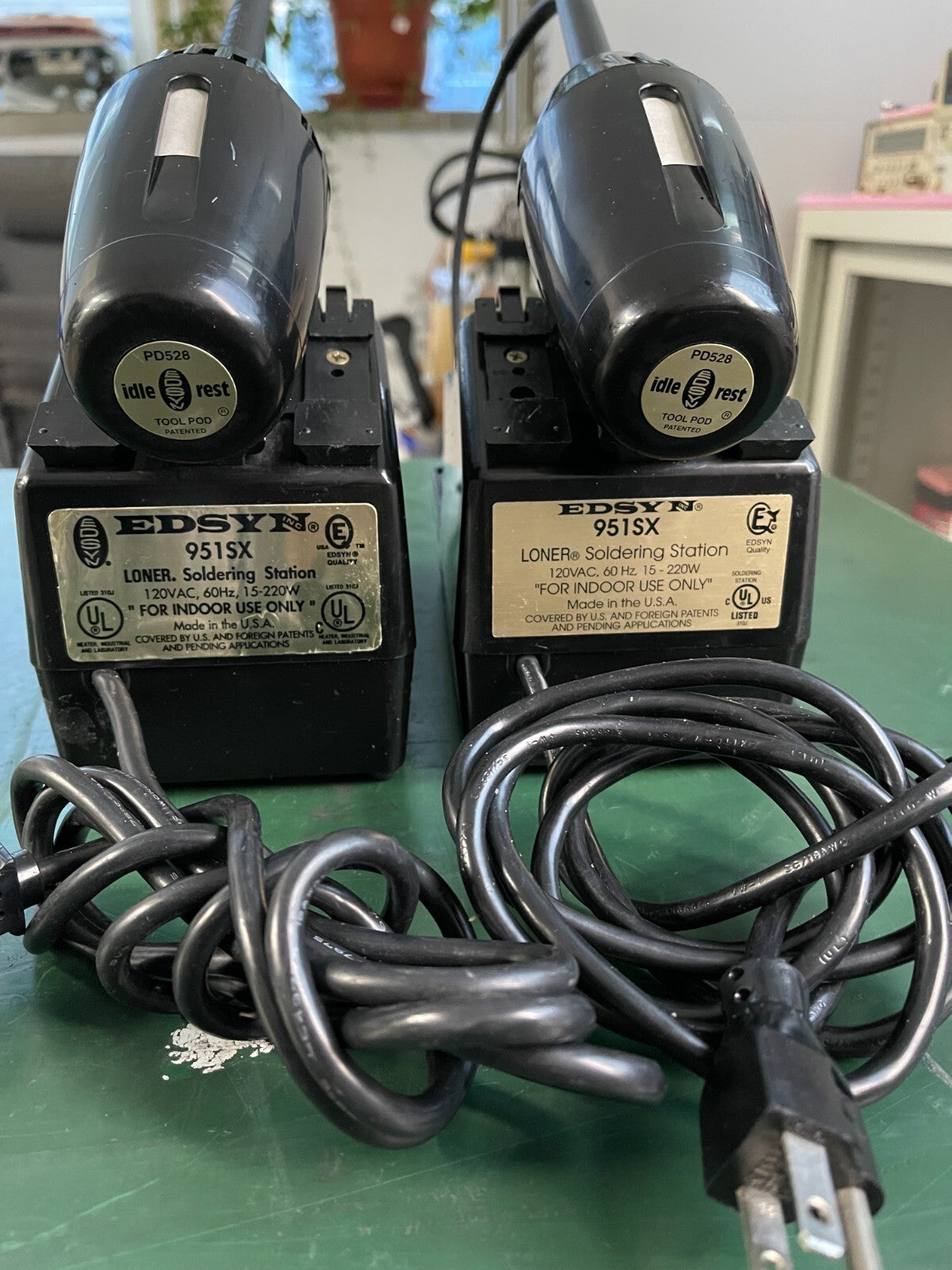 EDSYN 951SX Temperature Controlled Soldering Station