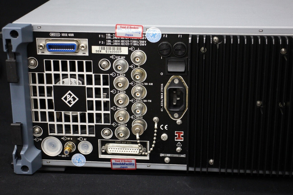 SMHU /B5 Signal Generator by Rohde & Schwarz