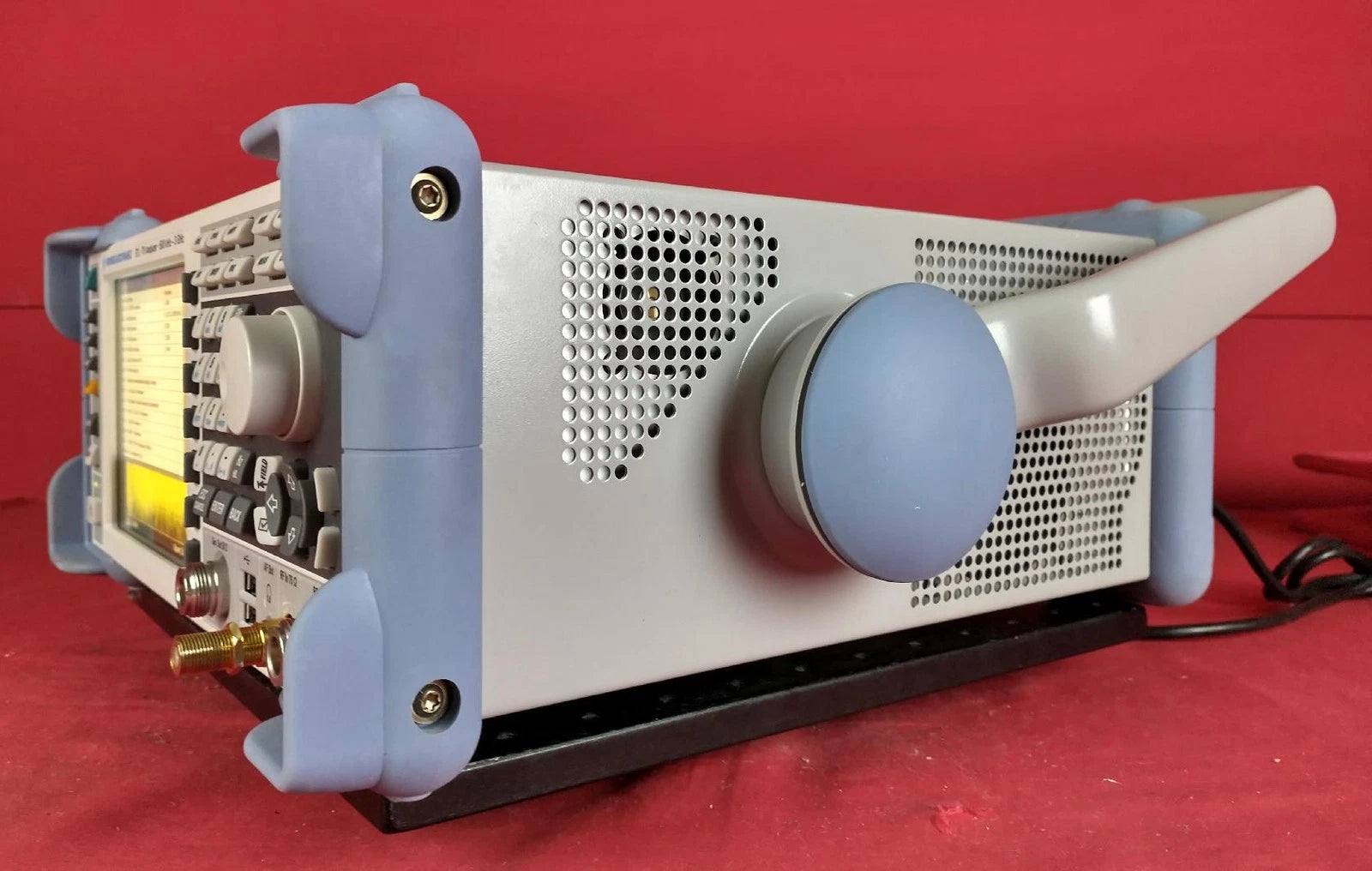 Rohde and Schwarz ETL TV Analyzer with Tracking Generator Options