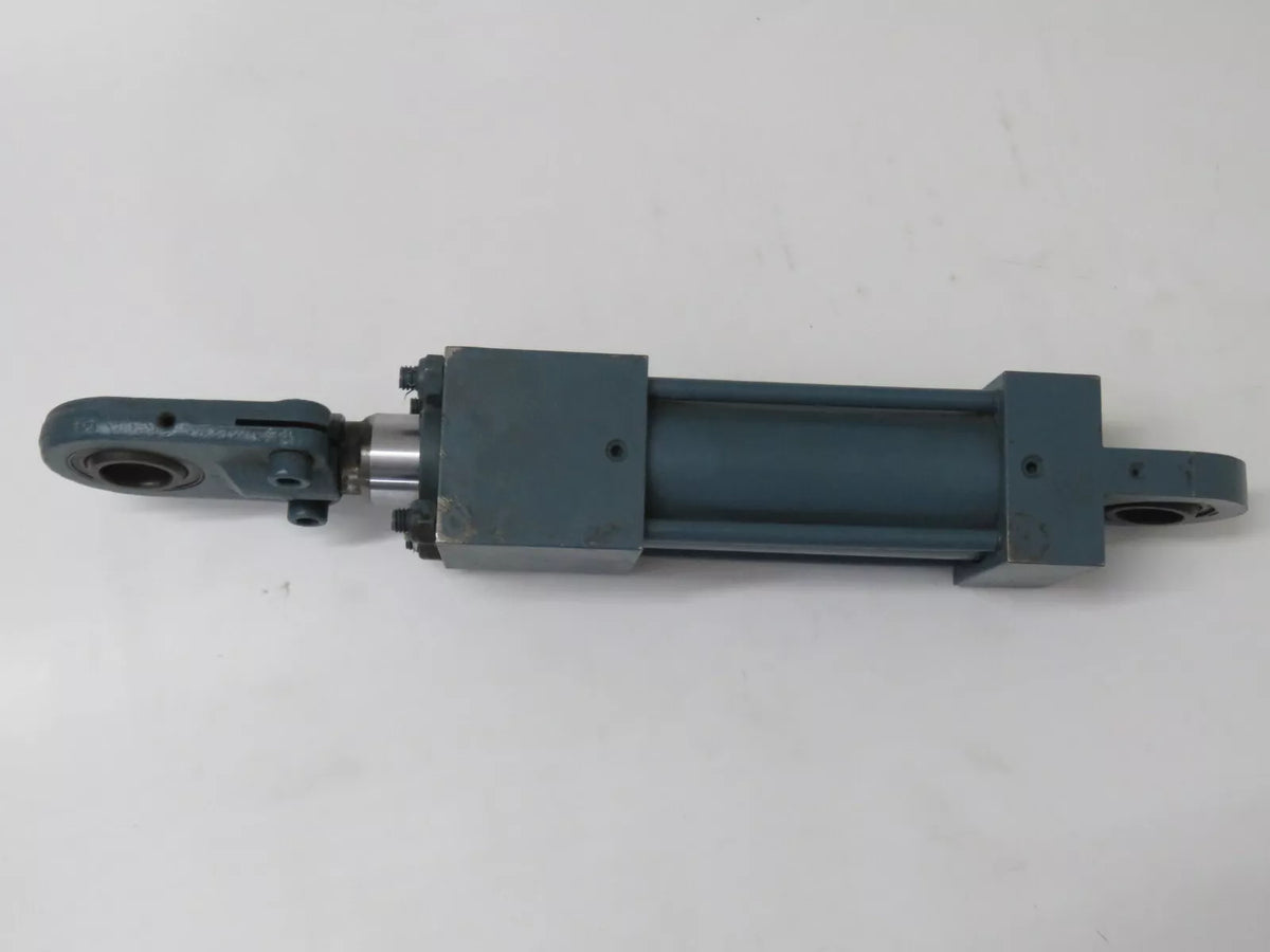 Rexroth Bosch CDT3 32 Z11 FVM Group 918 Hydraulic Cylinder