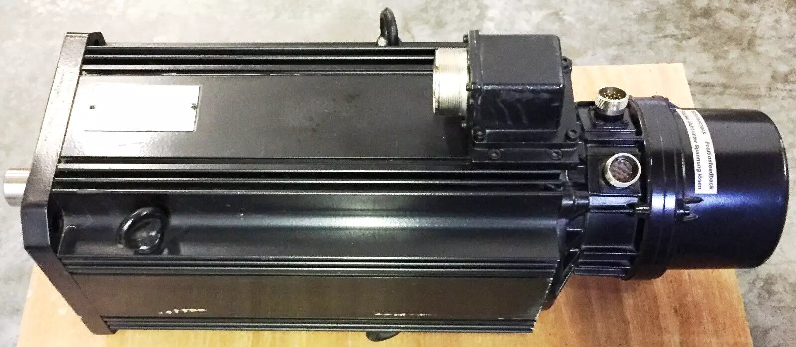 Indramat MAC 112C-0-ED-1-B/130-A-0/DI00625/S005 Permanent Magnet Servjson o Motor