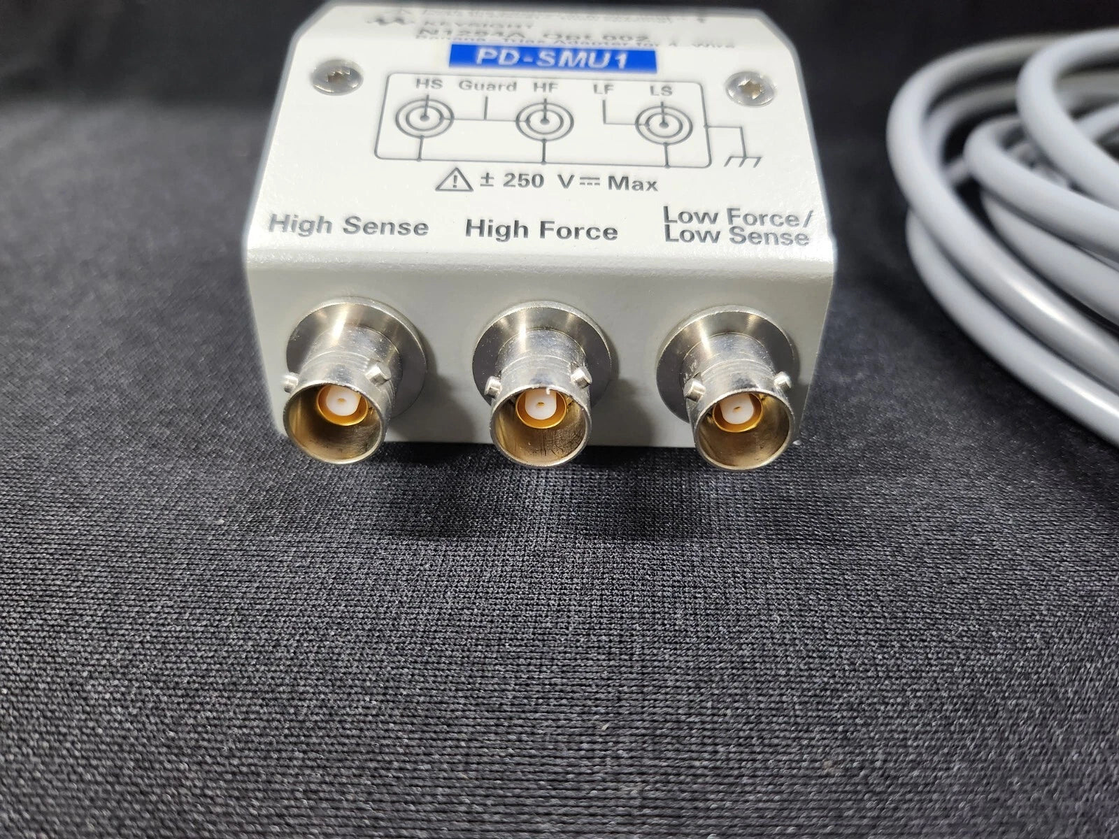 Keysight N1294A Opt 002 Banana - Triax Adapter with 3 Triax Cable (1082)