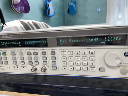 HP 83731A 2-20GHz Synthesized Sweep/CW Signal Generator CAL’d with Option 1E4 1E5
