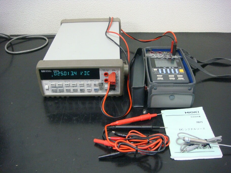 7011 DC Signal Source