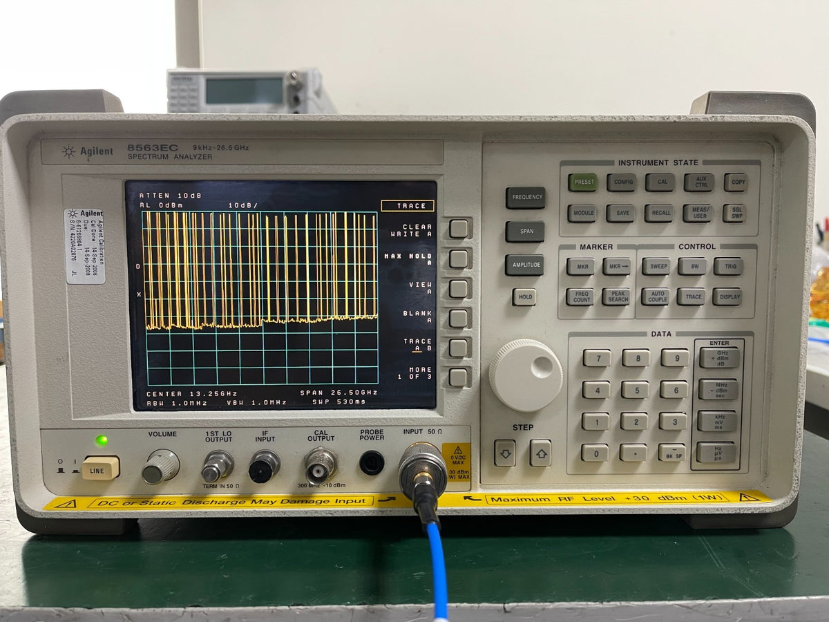 Agilent 8563EC 9KHz - 26.5GHz Spectrum Analyzer w/ opt. 007 _02076 - XG eqpt