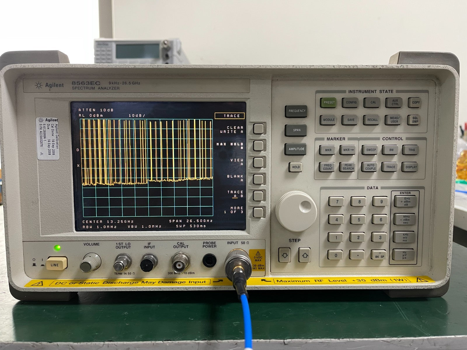 Agilent 8563EC 9KHz - 26.5GHz Spectrum Analyzer w/ opt. 007 _02076 - XG eqpt