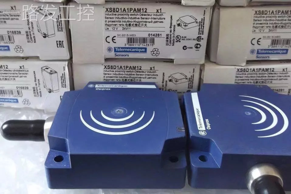 Schneider XS8D1A1PAM12 XS8 D1A1PAM12 Proximity Switch