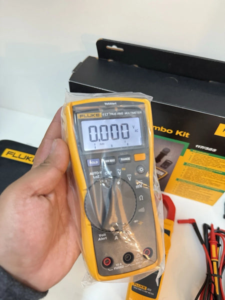 Fluke 117/323 Electrician Combo Kit (New Factory Sealed)