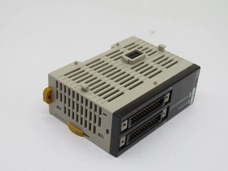 Omron CPM2C-24EDT1C I/O Expansion Unit 24VDC 5MA 0.3AMP LED Indicators